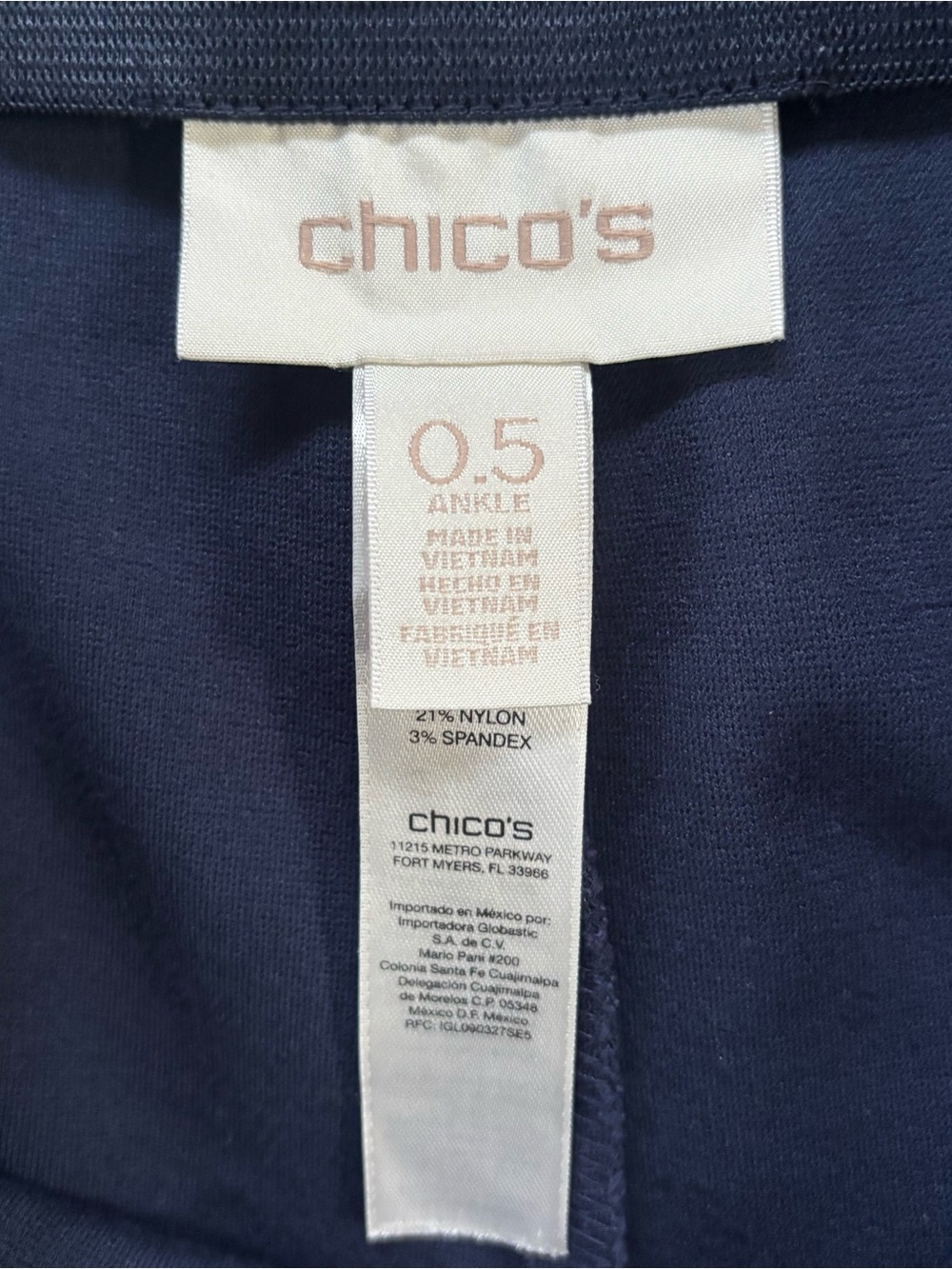 Chico's Navy Blue Ankle Pants Size 0.5 US/4 Small Pull-On Stretch Office Casual - Picture 2 of 9